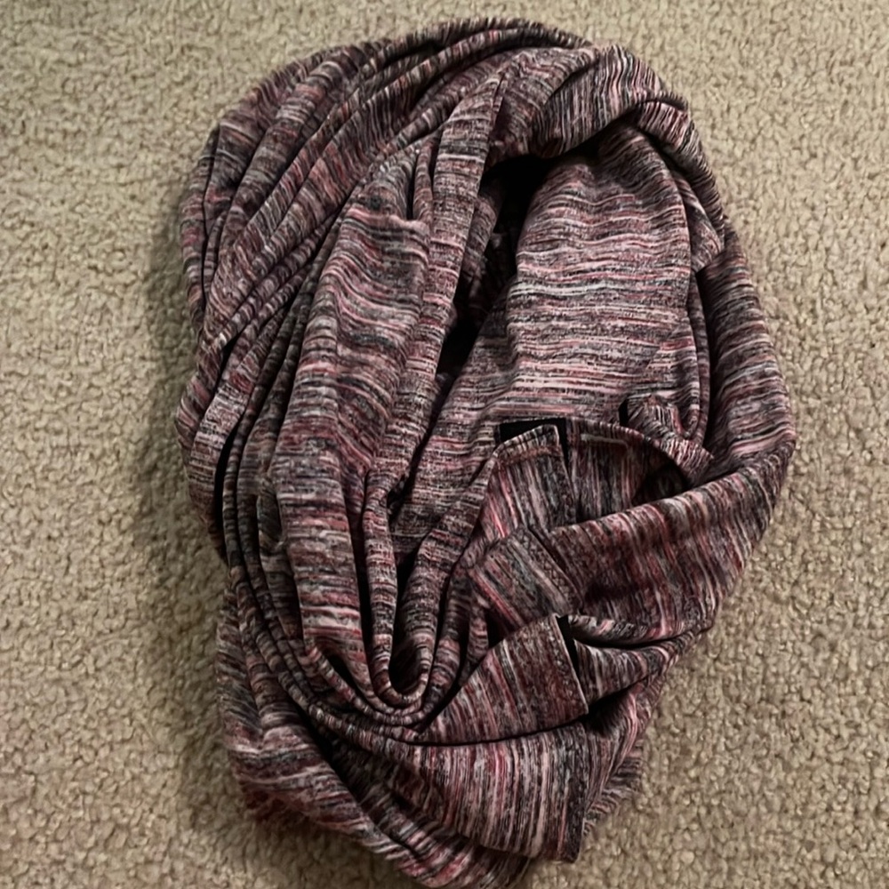 Lululemon Vinyasa Flow scarf/wrap